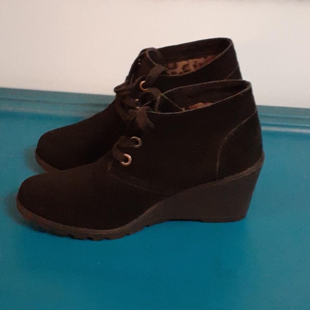 Bob's from sketchers  brand new! size 8  1/2w - Picture 4 of 6